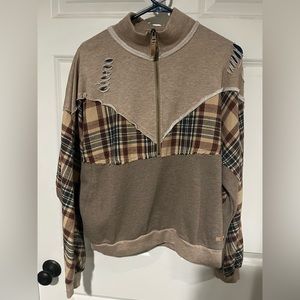 Women’s BKE distressed sweater